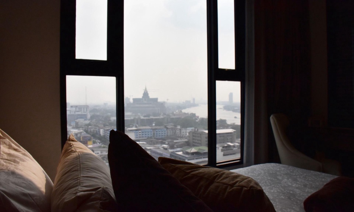 Bang Sue Condo | Luxurious room river view+1min Skytrain+Wifi Entire place for 4-5 people.