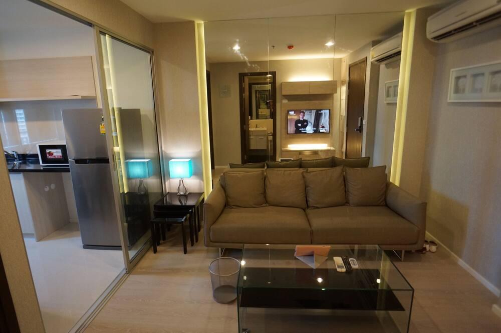 Thung Maha Mek Apartment | Luxury Apartment near Downtown (Pick-up Service)