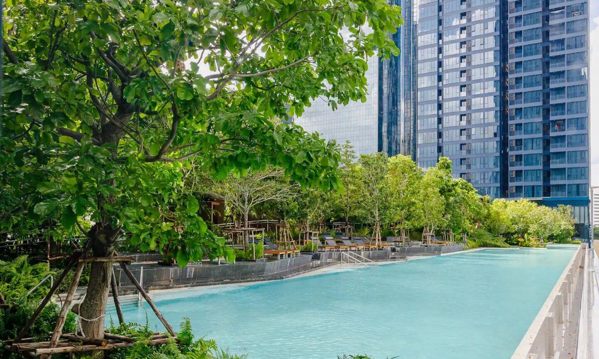 Rama 9 Apartment | Luxury Living with highrise condo