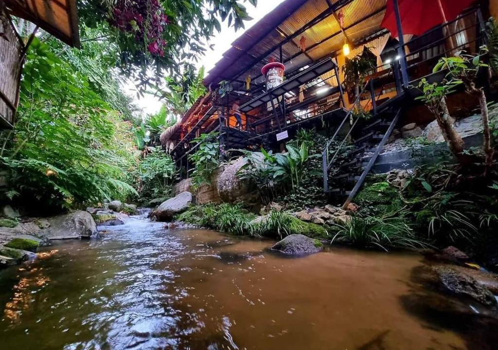 Mae On House | mae oui next to the water&แม่อุ๊ยที่พักติดน้ำ