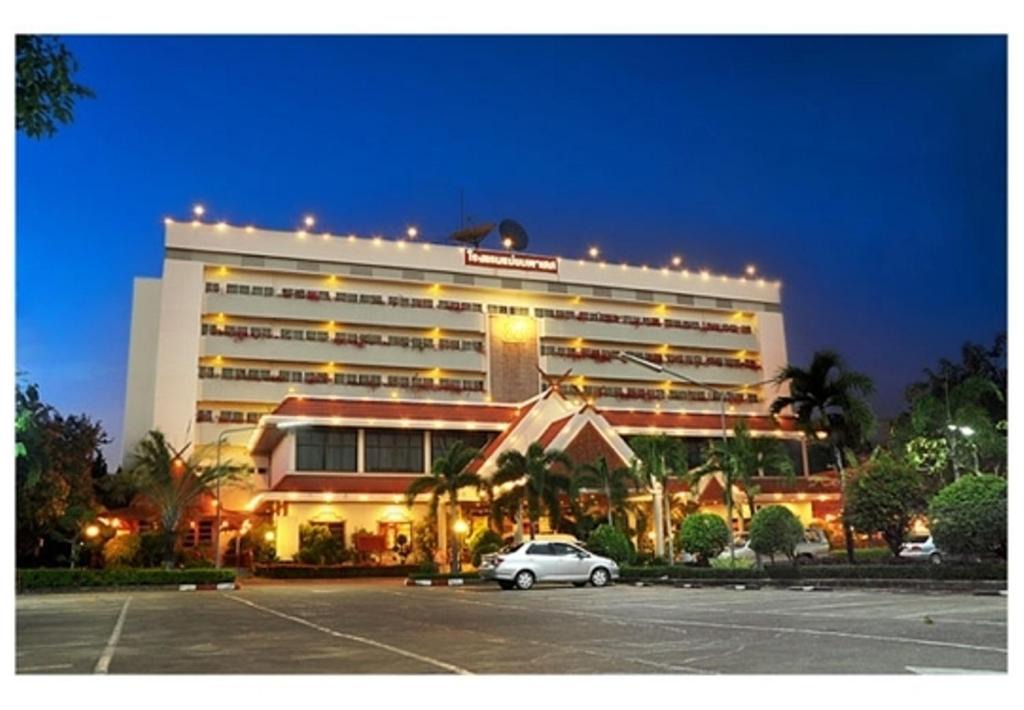 Nai Wiang Hotel | Maeyom Palace Hotel