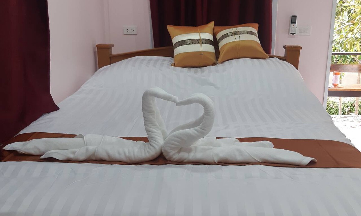 Baan Khai Hotel | Makwan Resort Rayong