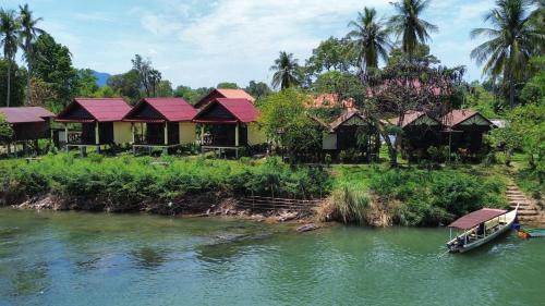 Don Det Resort | Mama Leuah Guesthouse and Restaurant