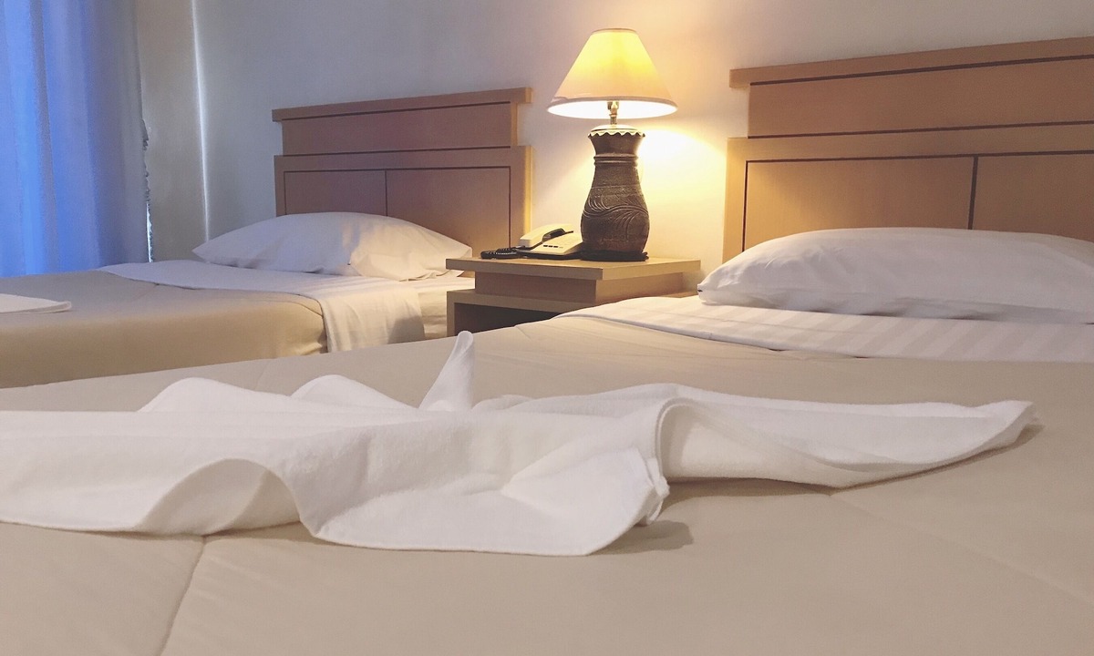 Nai Muang Hotel | Maneerote Hotel Surin