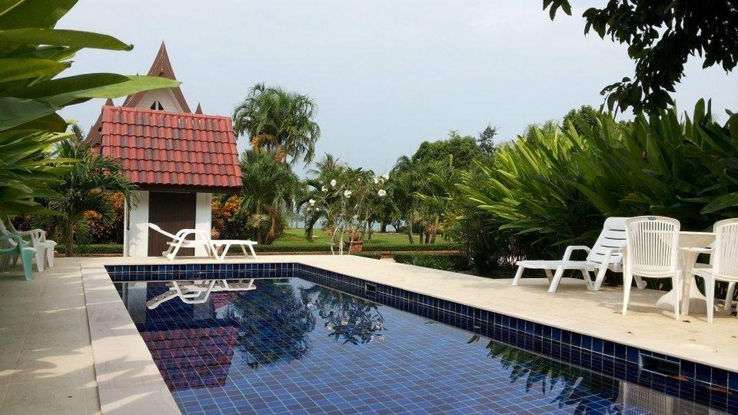 Ko Chang Cottage | Maple Cottage near the sea
