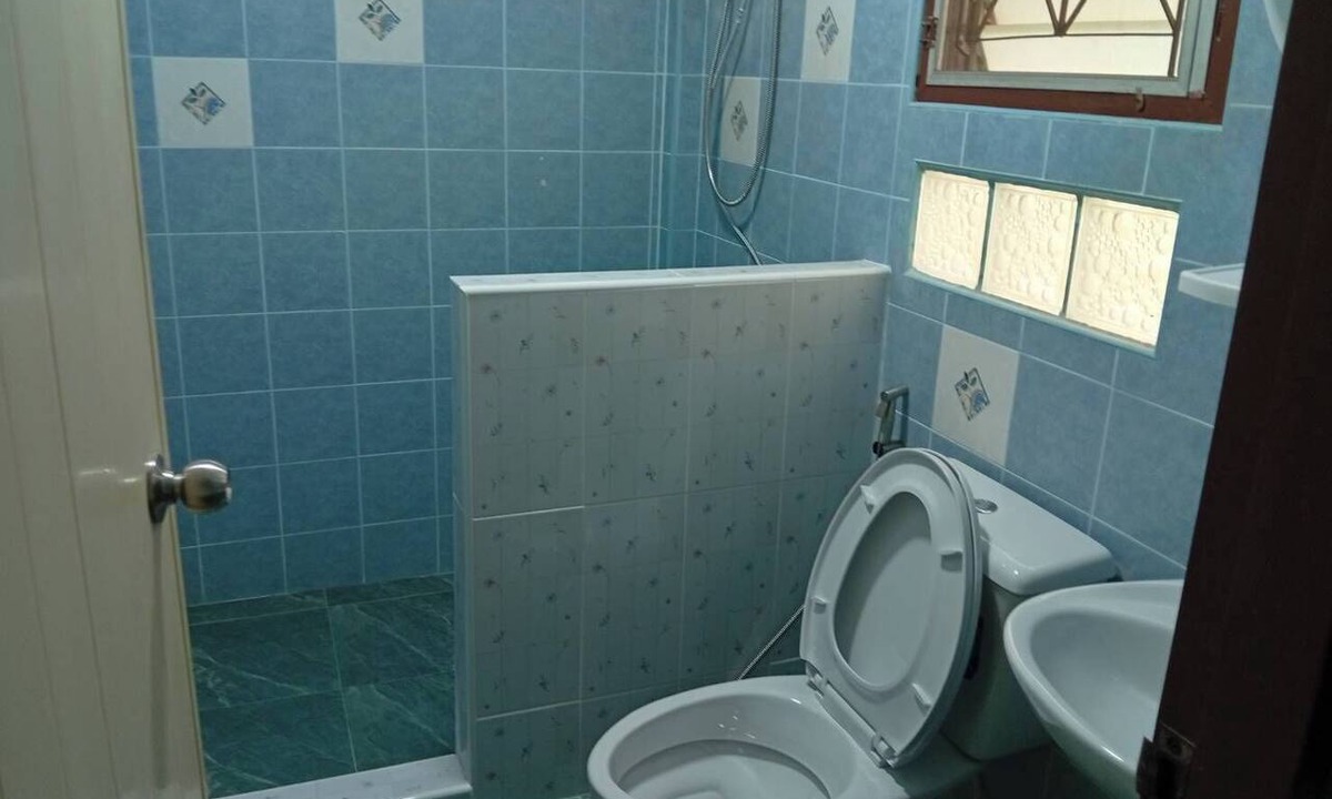 Thani Hotel | MG Guest House