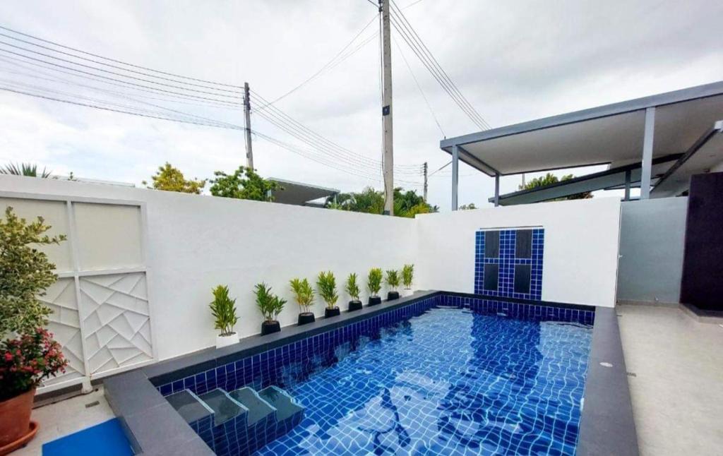 Wang Pong House | Mill pool villa