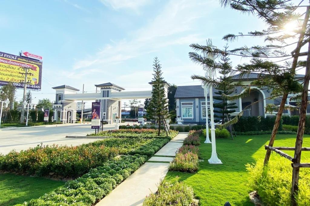 Chiang Mai Villa | Modern House 3BR at The Golden Town-Ruamchock Plaza Chiang Mai