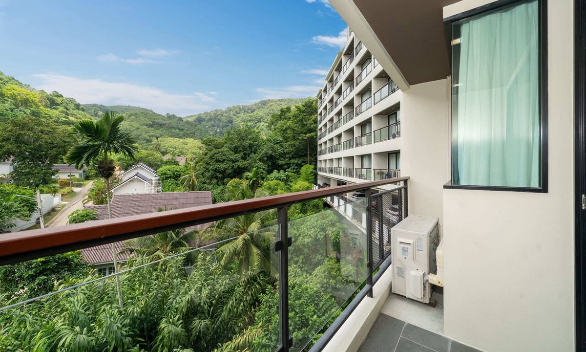 Karon Apartment | Modern Studio Rooftop Pools UTKR 205