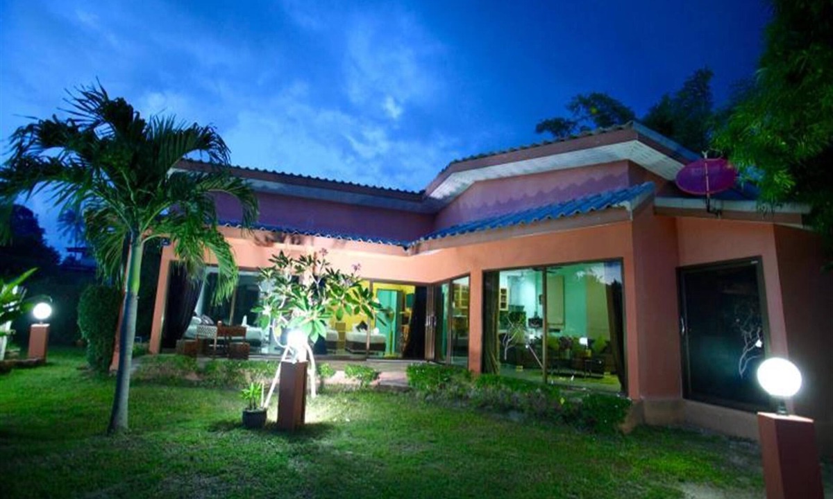 Thong Sala Villa | modern true beach front villa