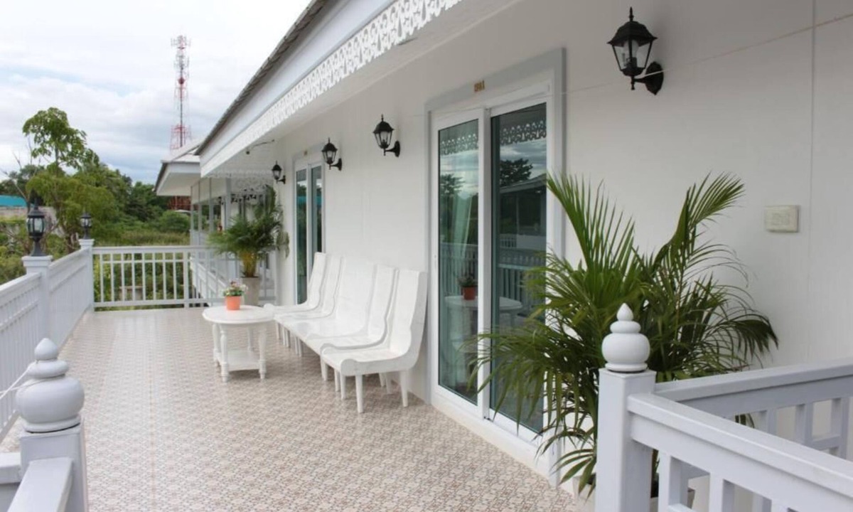 Mae Sot Hotel | Moeimanee Resort