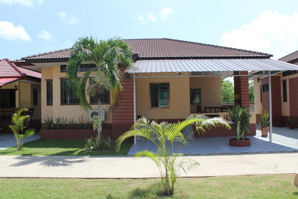 Rayong House | Naluemon Village FH 3-4