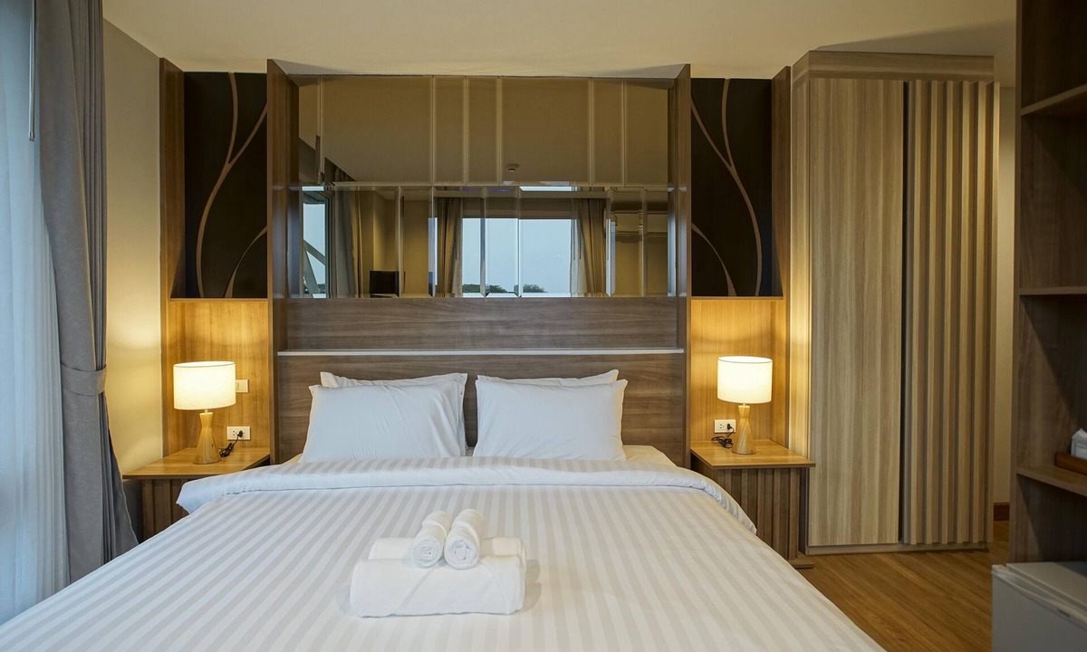 Chang Khlan Hotel | Nantra Chiangmai Riverfront Hotel