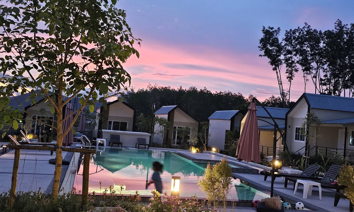 Thep Kasattri Hotel | NaraRin Family House