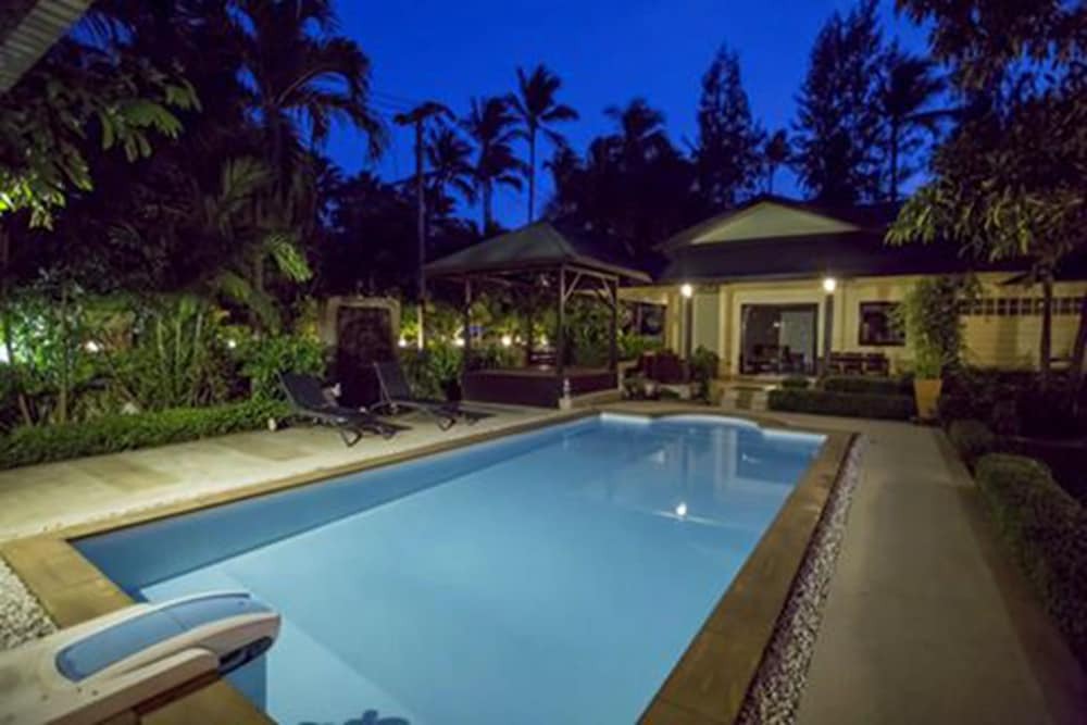 Hua Thanon Villa | Natien Beach Villa