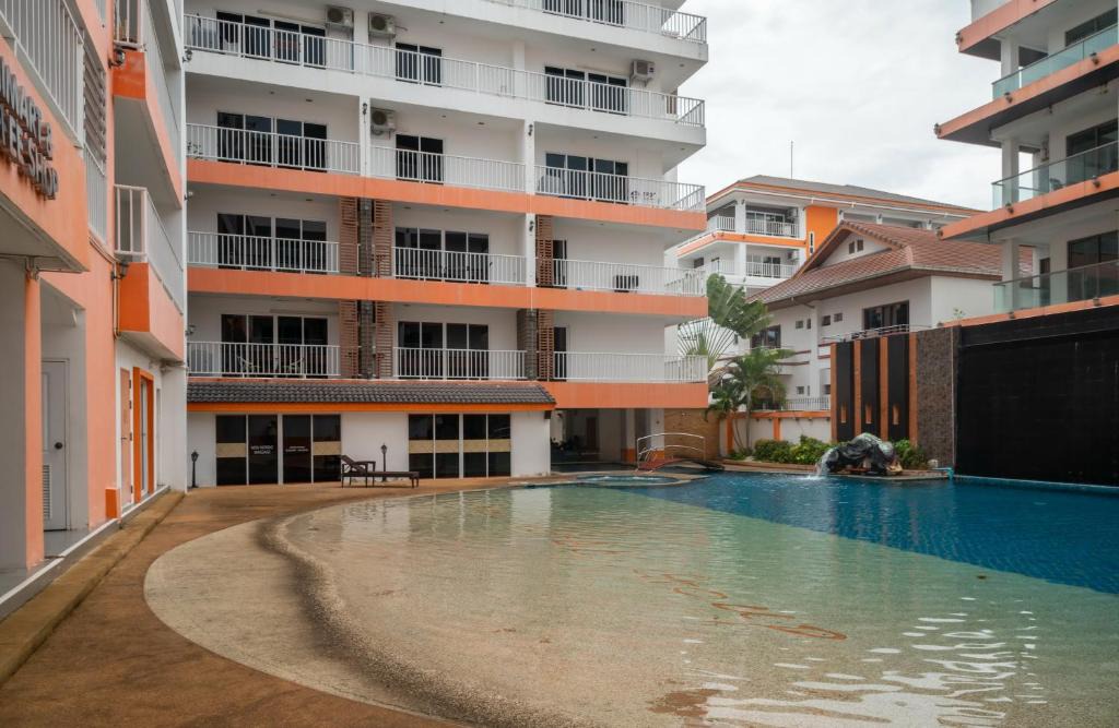 Pratumnak Hill Apartment | New Nordic VIP 3 by Apartwell