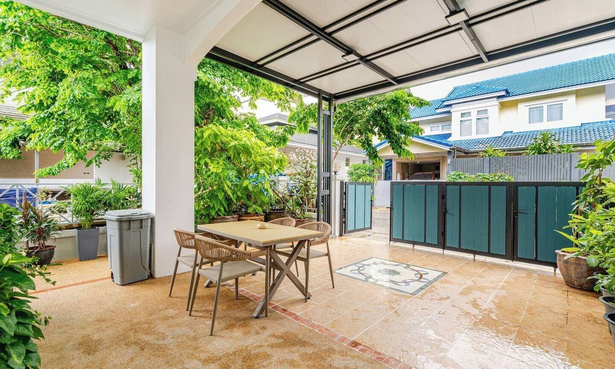 Patong House | New reno, 2 bed townhouse, best location, Patong