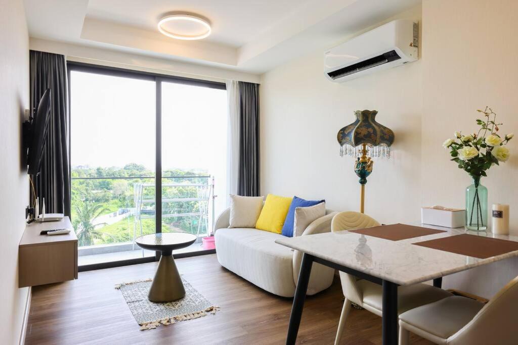 Chiang Mai Apartment | Newly Luxury Resort Style Condo