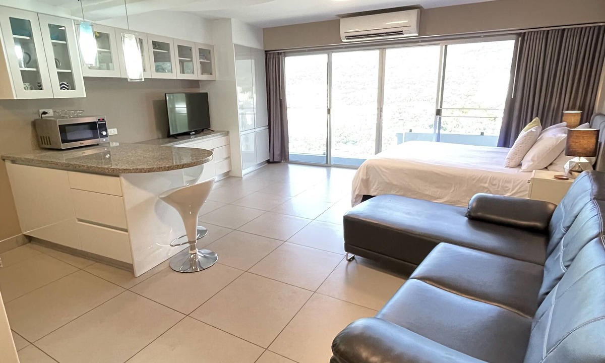 Chang Phueak Apartment | Nimman Studio with FREE Motorbike - Kitchen - View - Chom Doi 1