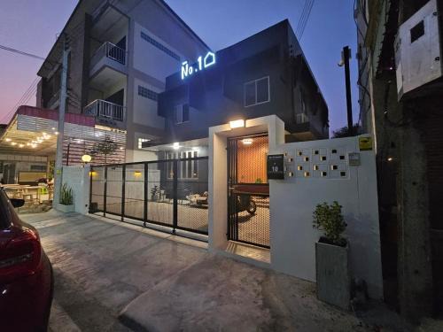 Prachuap Khiri Khan Hostel | No.10 HOSTEL- Prachuap Khiri Khan