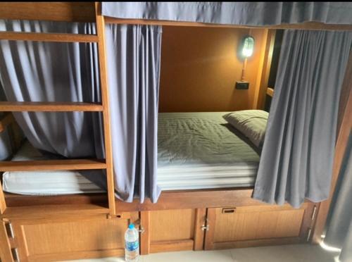Downtown Krabi Hostel | NOMAD HOSTEL KRABI AND TRAVEl