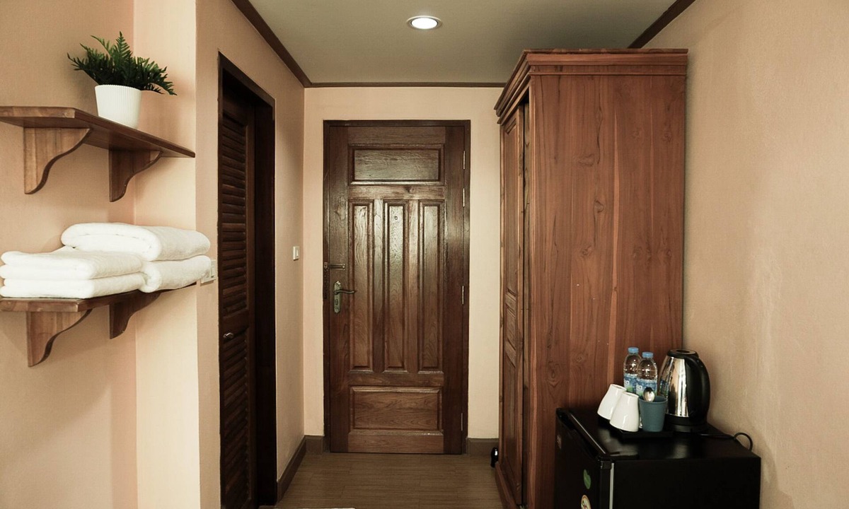 Bang Khun Phrom Apartment | One Deves
