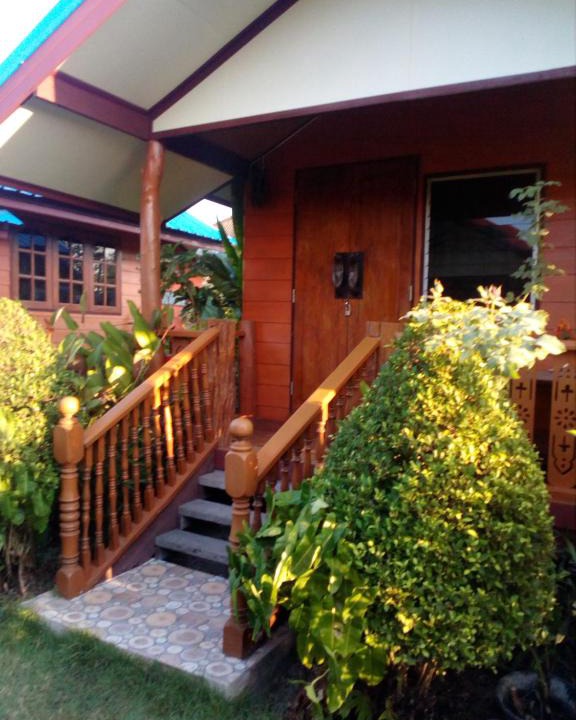 San Pu Loei Ski Chalet | ouychai resort home stay