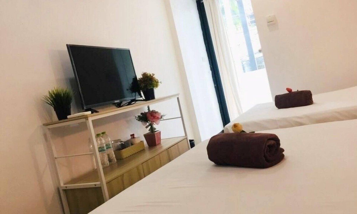 Khlong Tan Hostel | Owl's Nest Hostel
