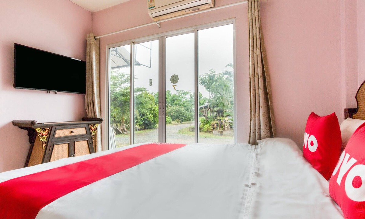 San Kamphaeng Hotel | OYO 749 Baan Suan Resort