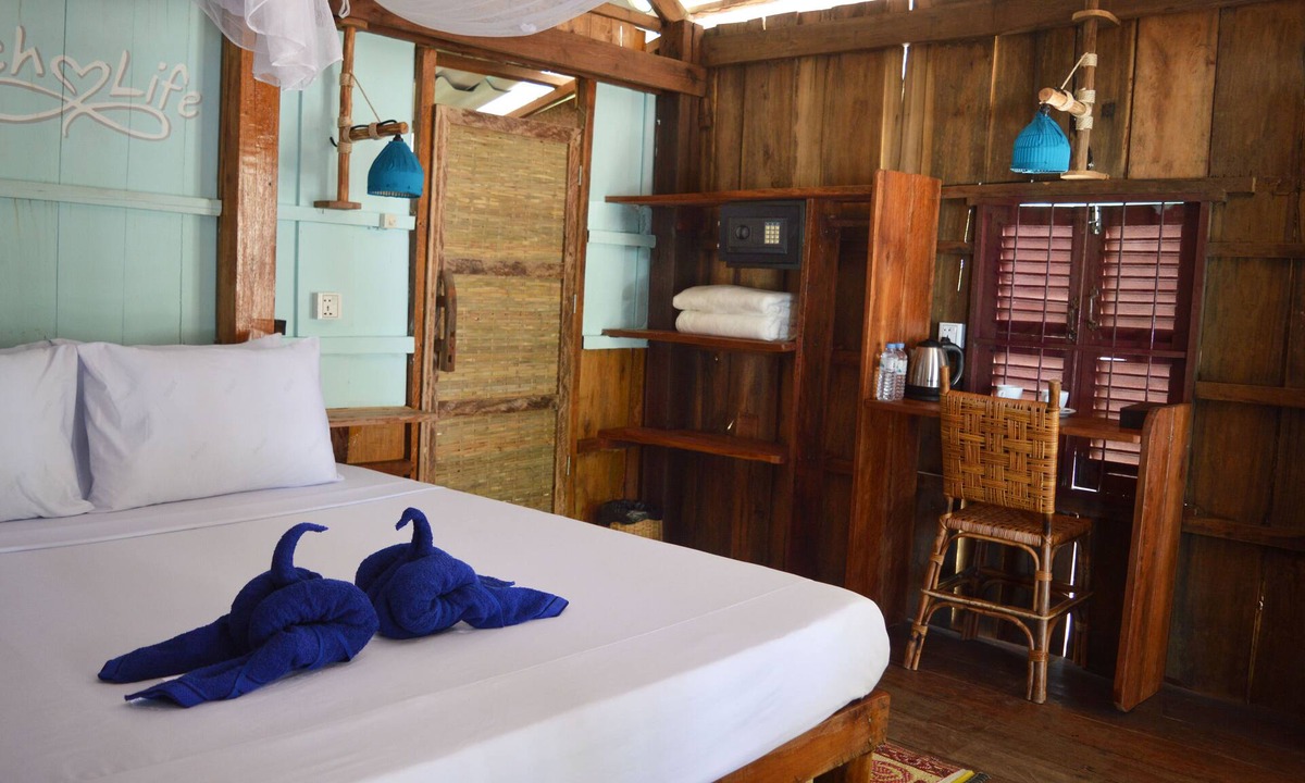 Koh Rong Hotel | Palm Beach Bungalow Resort