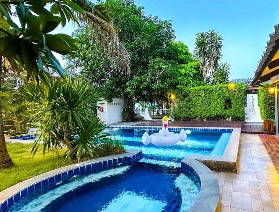 Na Kluea Villa | PaPa Beach Pool Villas Pattaya