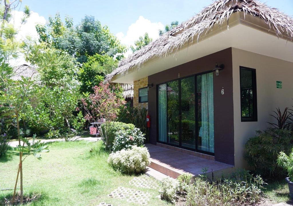 Khuang Pao Resort | Papa's Home And Rabbit Café