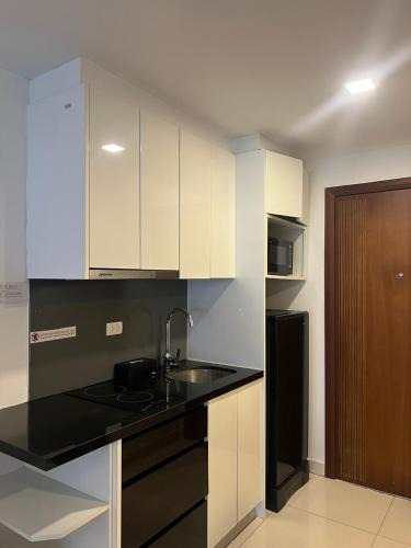 Pratumnak Hill Apartment | Pattaya, C view , prime location