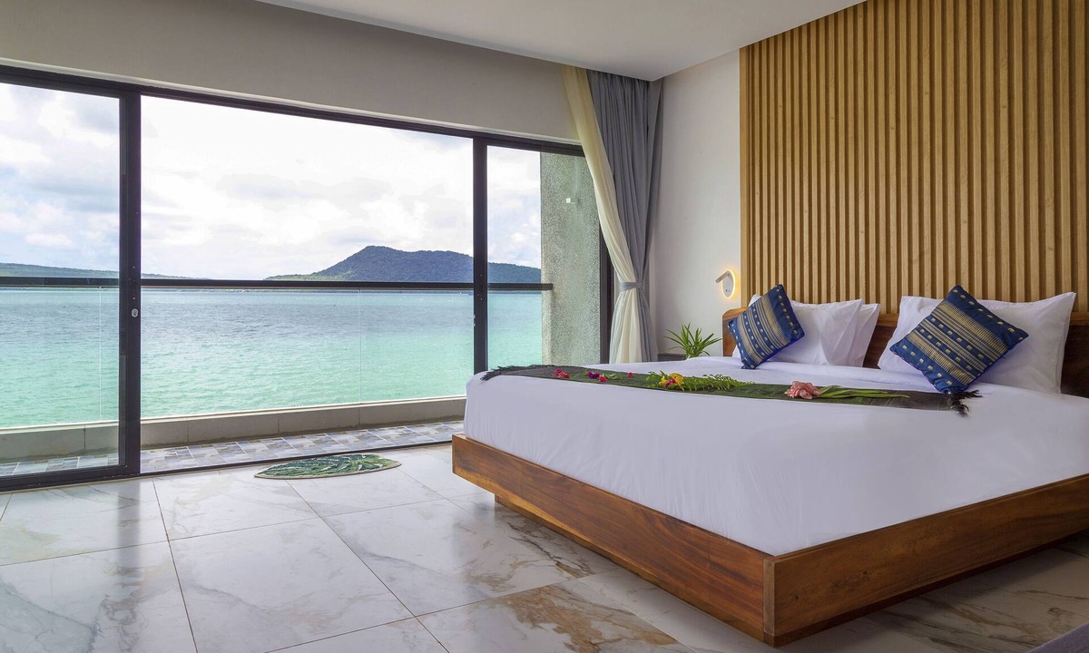 Koh Rong Sanloem Hotel | Pearl Beach Resort & Spa
