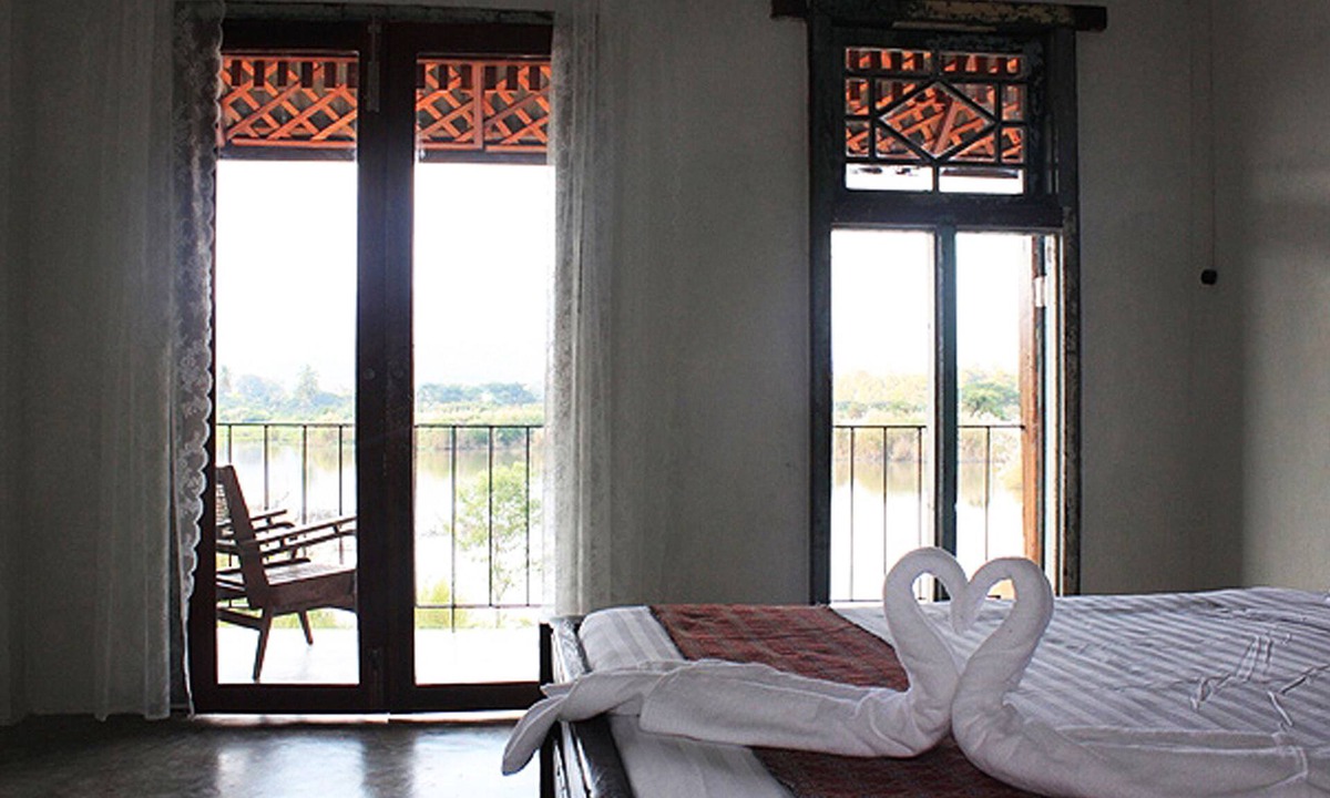 Hot House | Phu-Anna Eco House