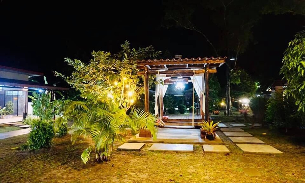 Chaloem Phra Kiat Hotel | Phuengluang Resort