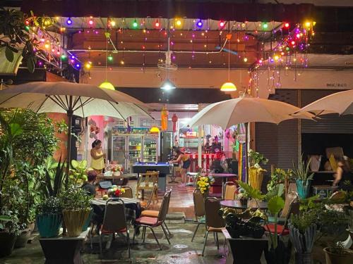 Jomtien House | Pluemchai Guesthouse