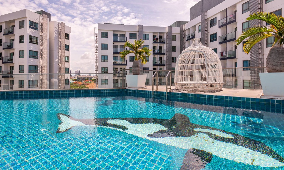 South Pattaya Condo | Pool Views De Luxe at Arcadia Beach Resort