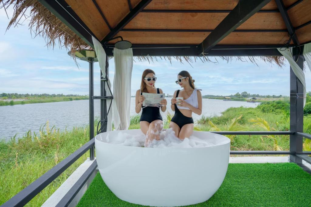 Khum Thong House | pplakepool