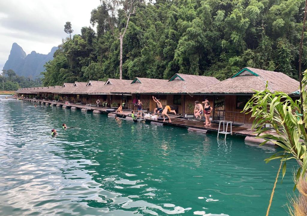Ban Ta Khun Resort | PraiwanRaftHouse แพไพรวัลย์