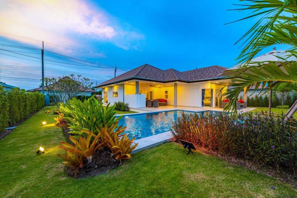 Hua Hin House | Private 3 Bedroom Pool Villa MS22