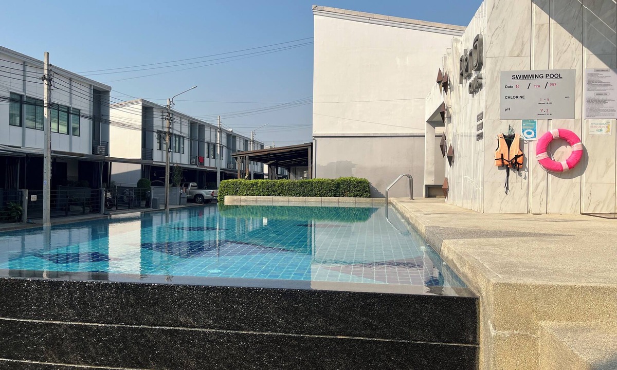 Bang Phlap House | Private 3 bedrooms Townhouse in Nonthaburi Full privacy, no shared indoor spaces
