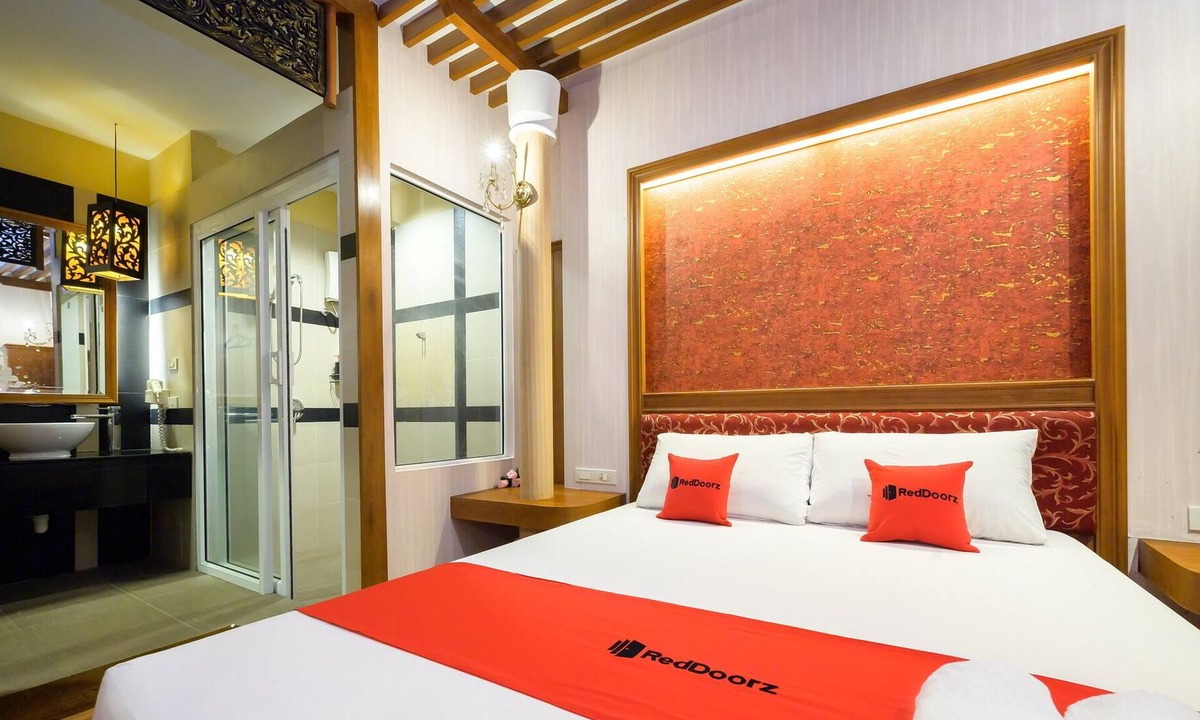 Bang Kra So Hotel | RedDoorz Plus Ruen Rattana Resort