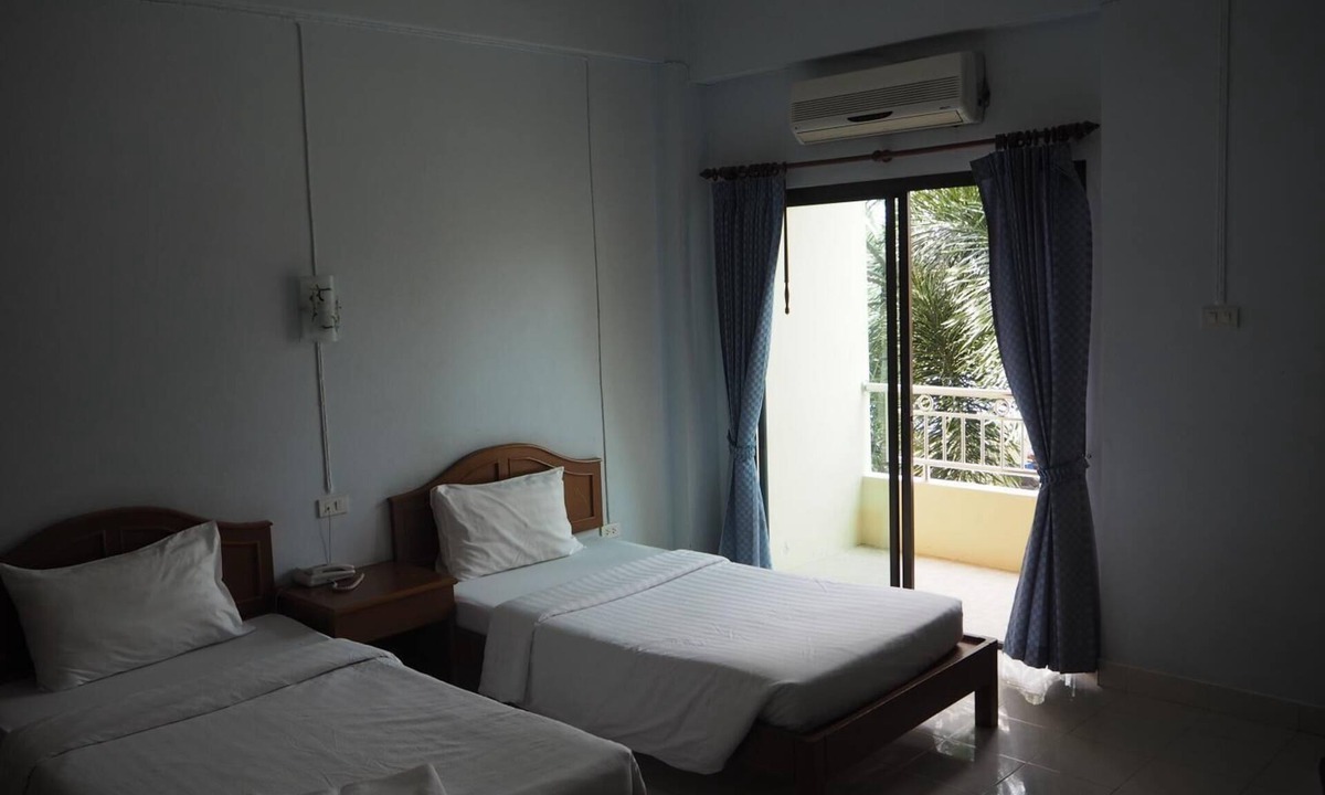 Chumphon Hotel | Ritzy House Hotel