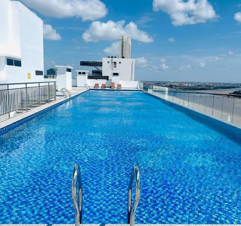 Daun Penh Hotel | Riverside Top One Hotel and Apartment