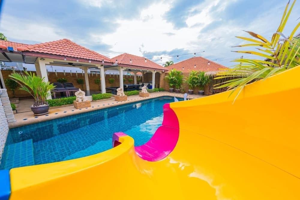 Bang Sare Villa | Romantic pool villa just 5 mins from the beach