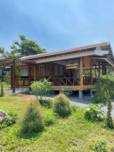 Thong Pha Phum House | Romrawin Homestay&Camping