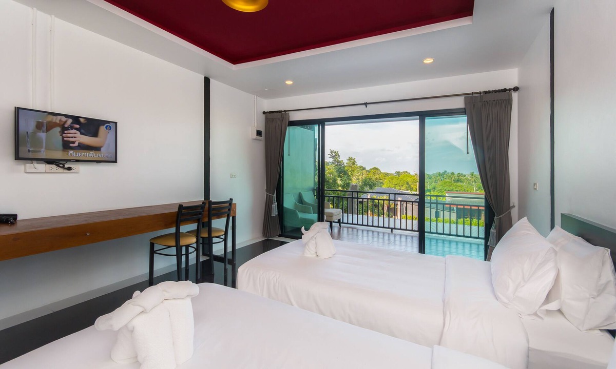 Wichit House | Room Only · Deluxe with Garden View Room, 16min to Phuket Old Town