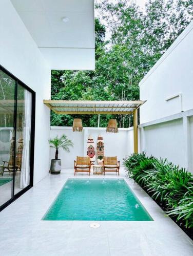 Hat Yai Villa | Roots89 Private Pool Villa