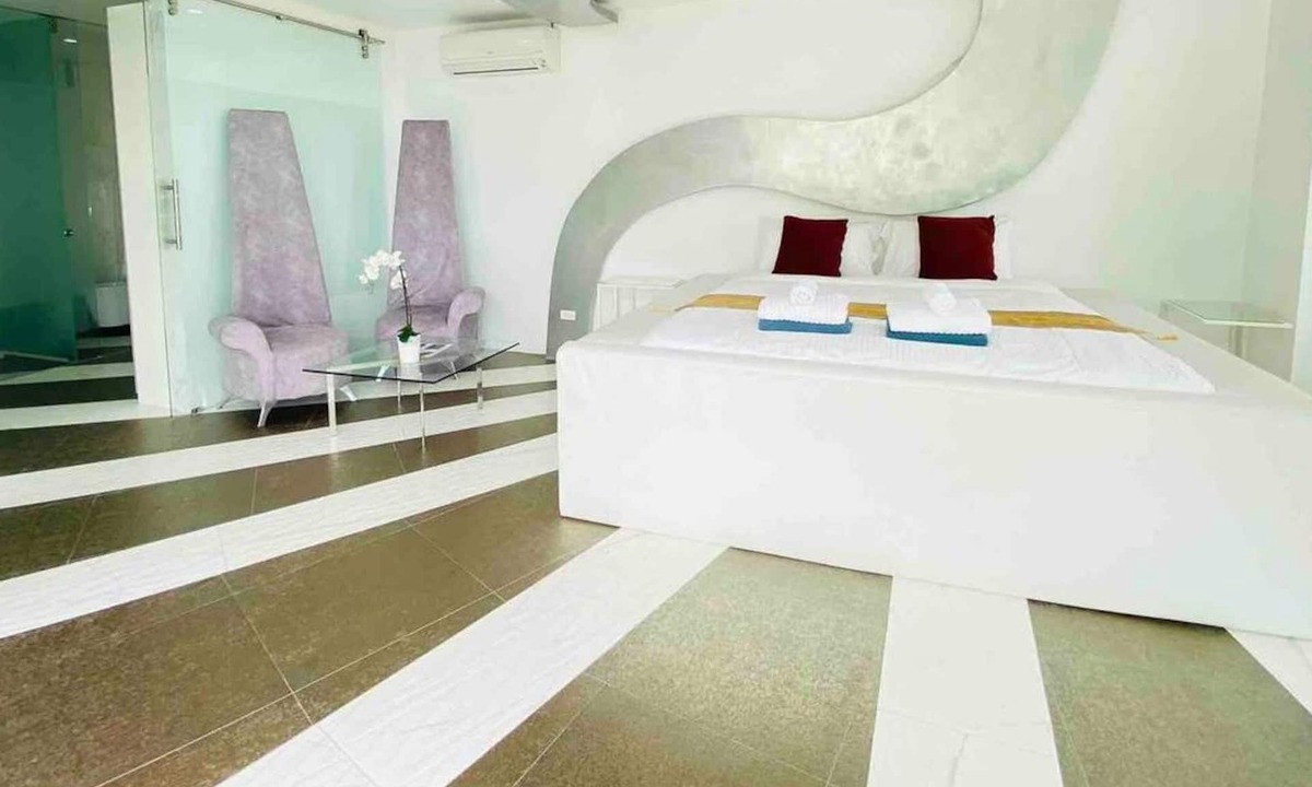 Lamai Villa | SAMUI SKYPOOL - great view over Chaweng Bai away from the noise with a breeze